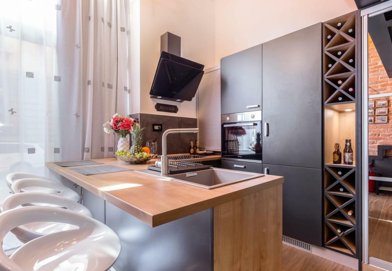 Studio Apartments Atelier 里耶卡 外观 照片