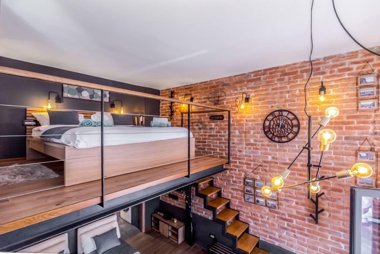 Studio Apartments Atelier 里耶卡 外观 照片